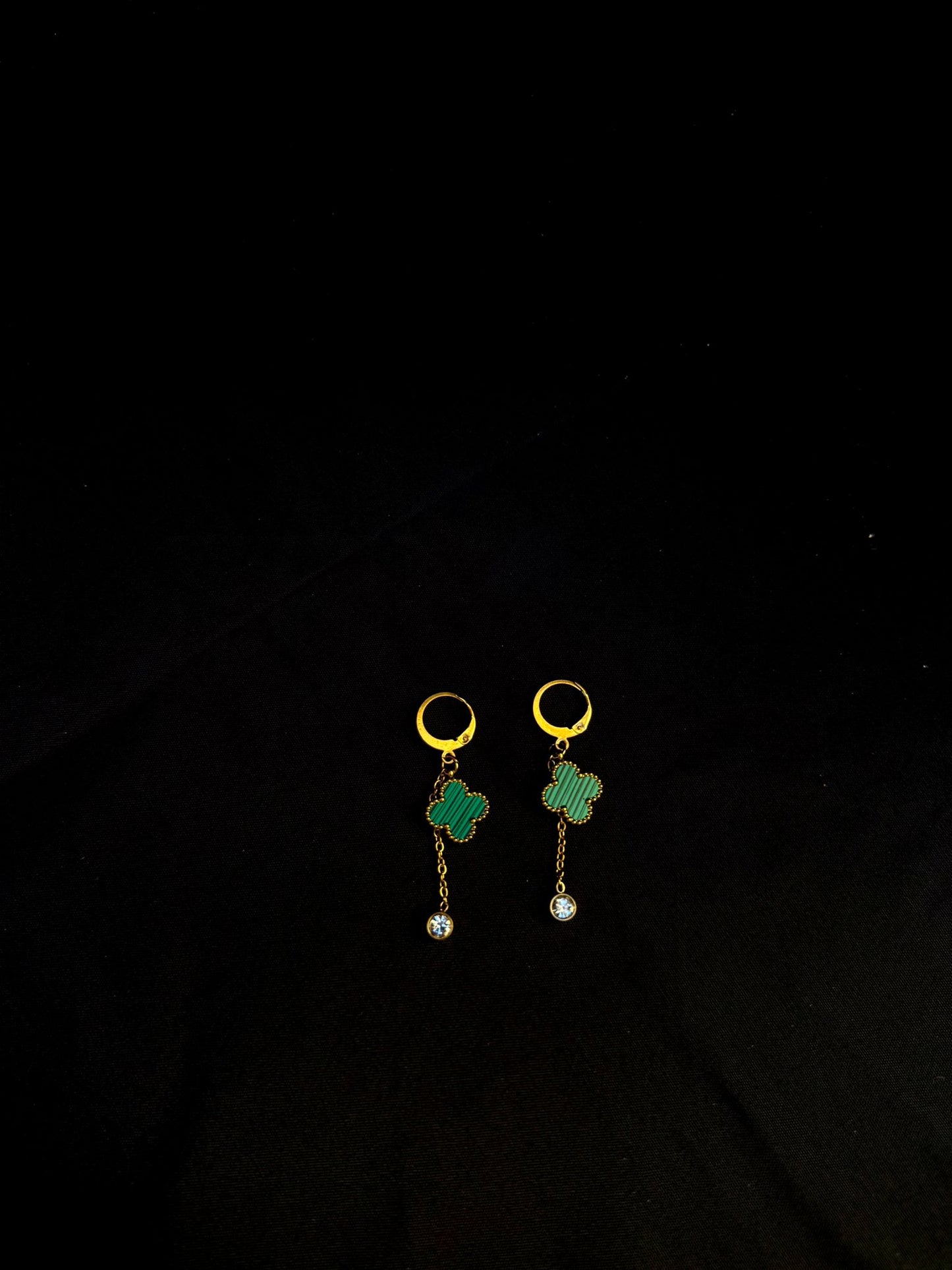 Boucles d'Oreilles Créoles Trèfle Vert Malachite - Pendantes Dorées