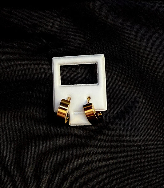 Boucles d'Oreilles Créoles Dorées - Anneaux Élégants