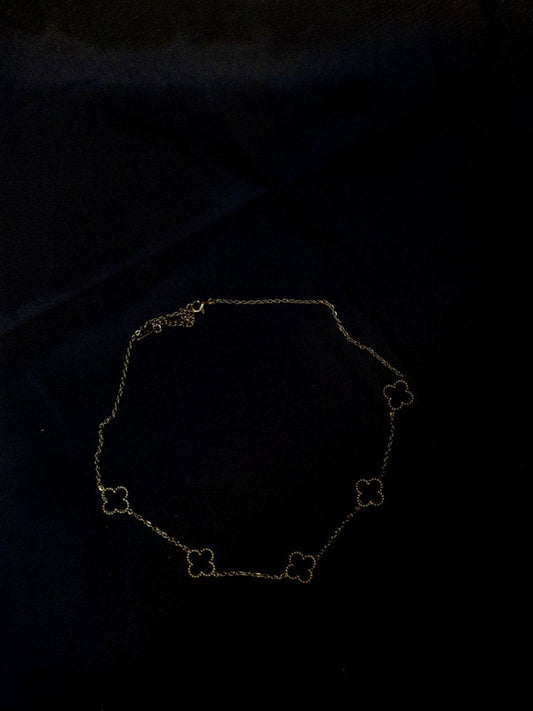 Collier Trèfle noir - Bijou Délicat et Élégant